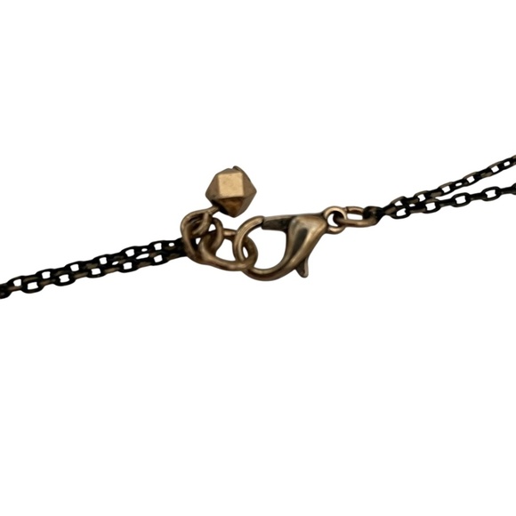 Elegant Floral Necklace with Rhinestone Accents Costume Jewelry - Picture 4 of 6